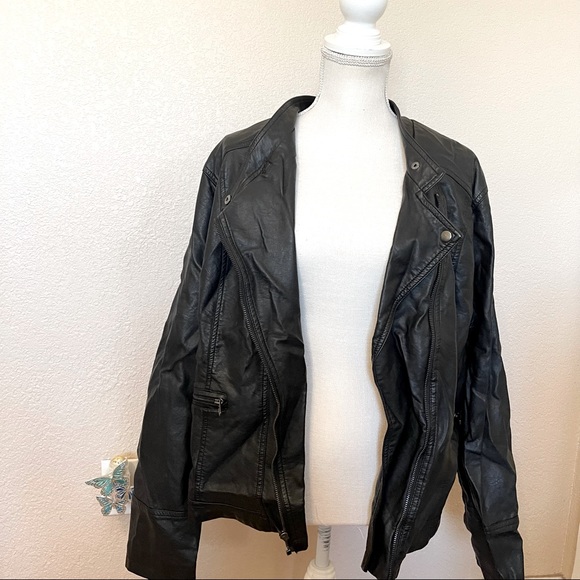 Torrid black leather motto jacket 4x - Picture 3 of 7